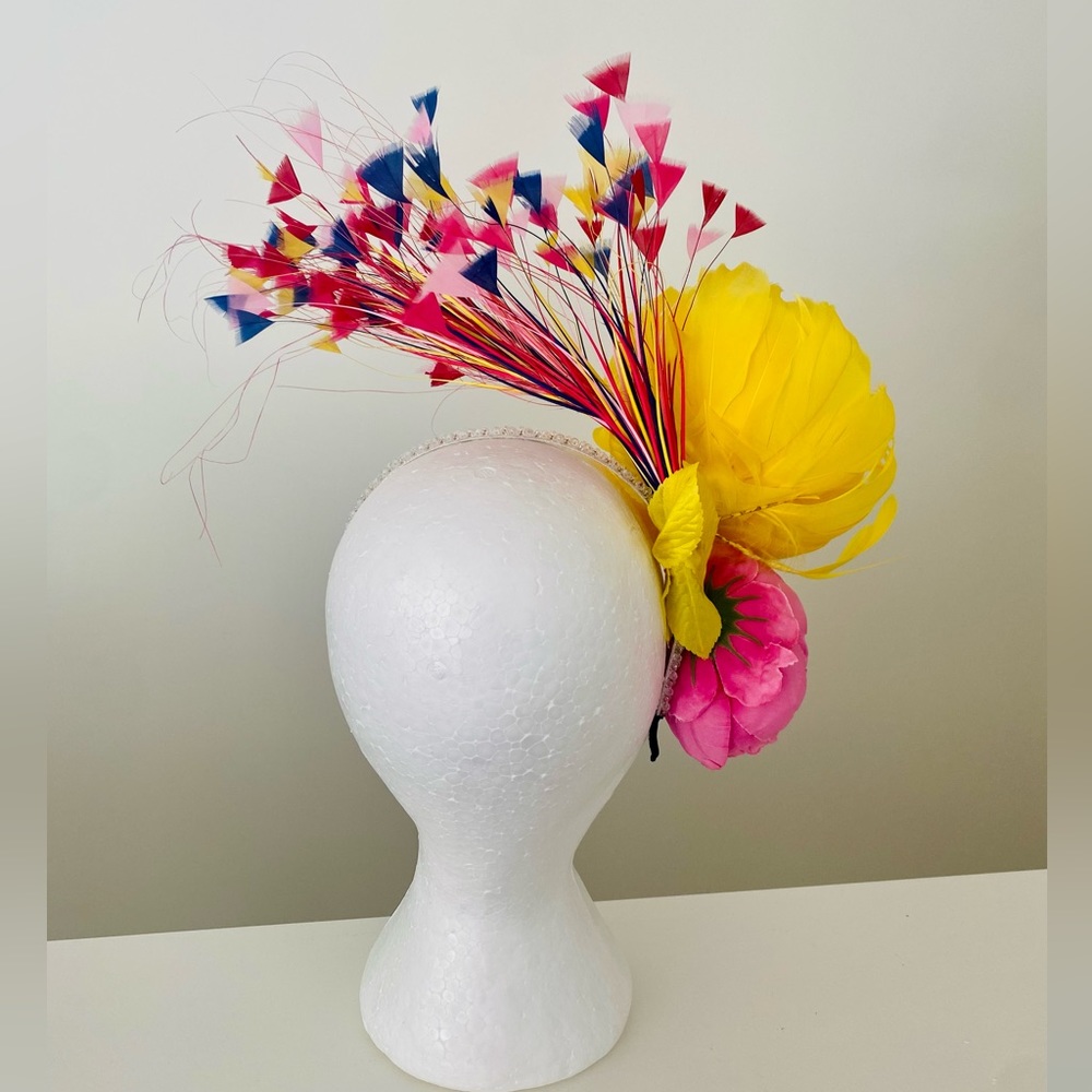 Kentucky Derby Oaks Hat Fascinator Peony Floral Feather Oaks Church Tea Headband - Picture 3 of 4